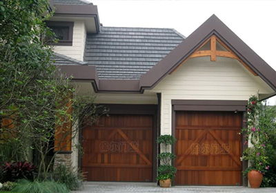 實(shí)木車(chē)庫(kù)門(mén)